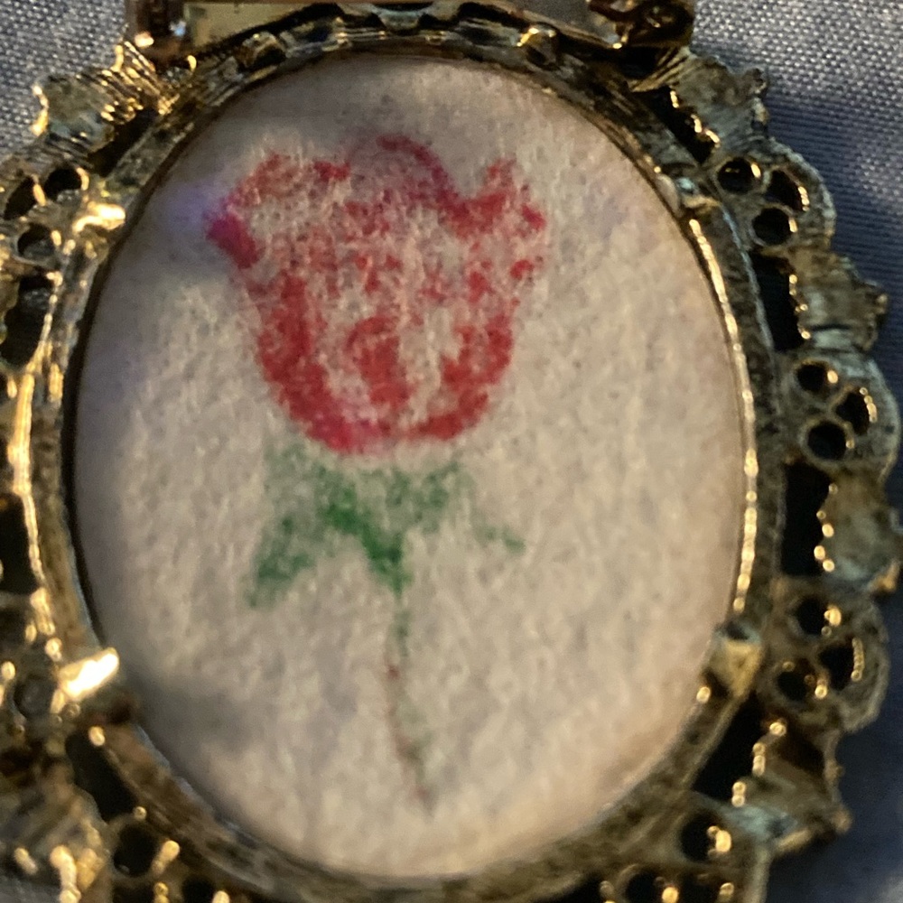 Vintage Gold Brooch With Red Rose Design - image 4